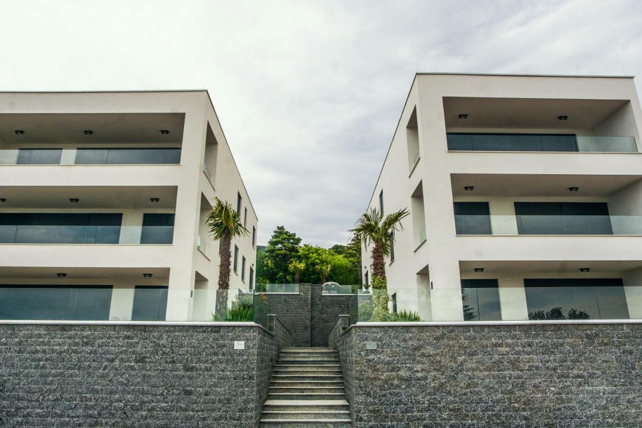 The View Luxury Apartment Dramalj Buitenkant foto